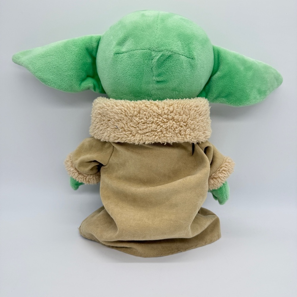 Baby Yoda The Child Plush 14" Stuffed Animal Star Wars Mandalorian Droid Toy - Picture 2 of 4